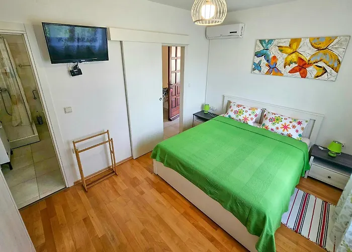 Apartment 1 Bedroom Beautiful In