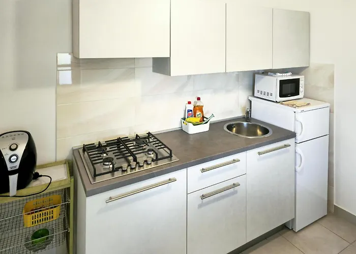1 Bedroom Beautiful In *