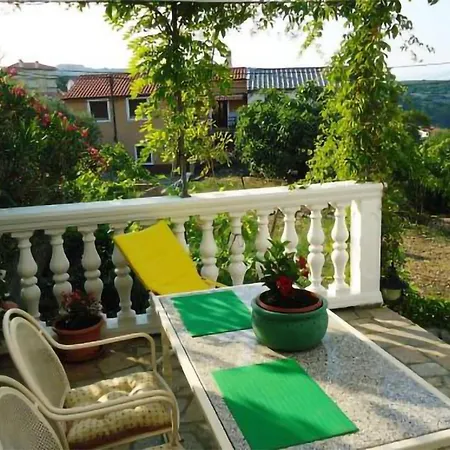 1 Bedroom Stunning In *