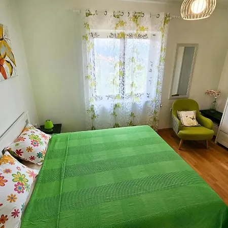 1 Bedroom Stunning In *